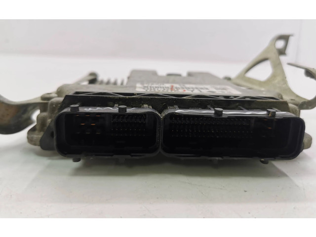 Řídící jednotka 8966102Y10, 0281017097 Toyota Auris 150 2012