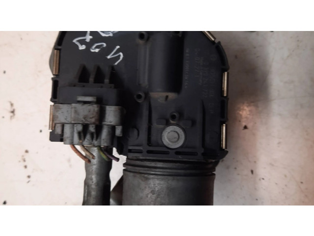 Двигатель стеклоочистителей