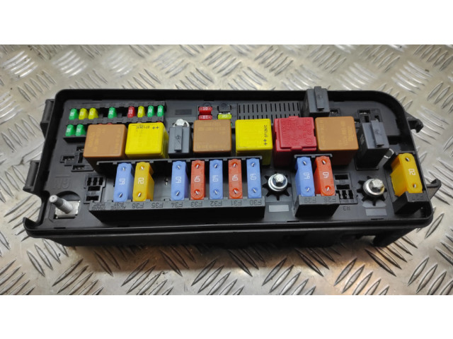 Блок предохранителей 12769644, 519109607 Saab 9-3 Ver2