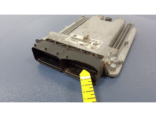 Блок управления двигателем ECU