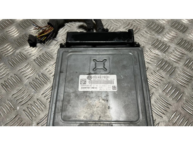 Řídící jednotka 03G906018DN, 5WP45567AD   Audi A3 S3 A3 Sportback 8P 2010