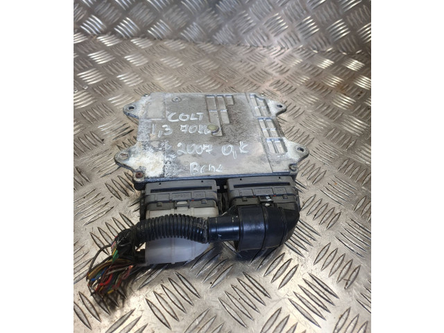 Блок управления двигателя 1860A824, A11351508579 Mitsubishi Colt