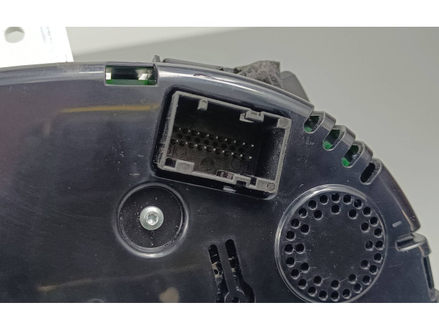 Спидометр (приборный щиток) 503018860210, 670106458 Maserati Levante