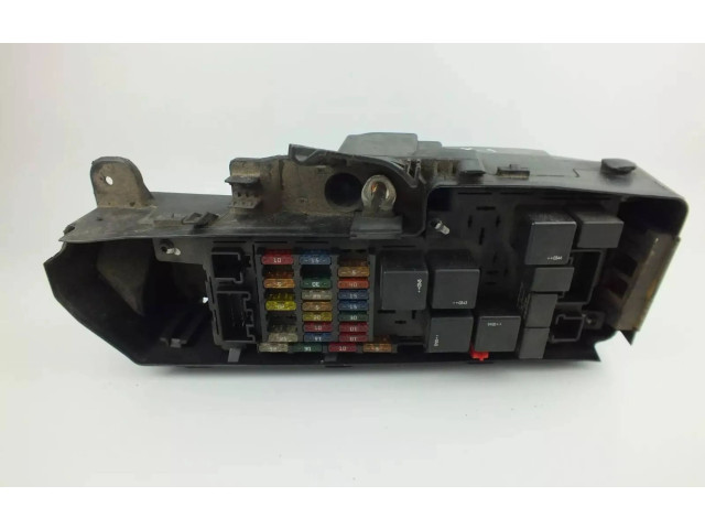 Блок предохранителей  9494210   Volvo XC90    