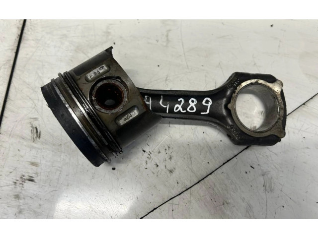 Píst Mercedes-Benz E W211