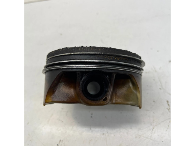 Píst A1570300517, A157030051764 Mercedes-Benz GLE AMG (W166 - C292) pro benzínový motor 6.3