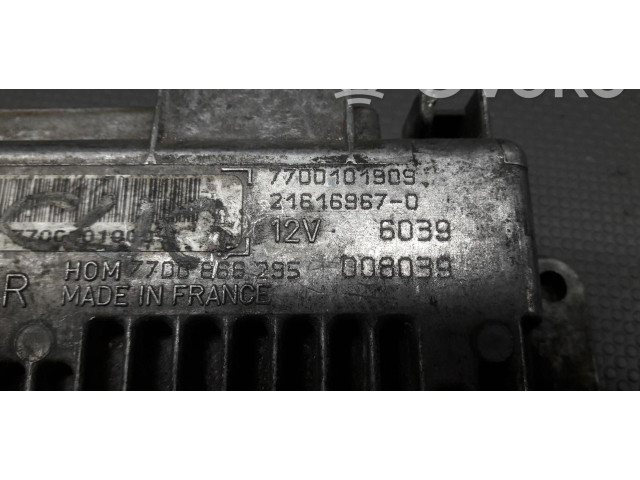 Блок управления двигателем Блок управления 7700101909 Renault Clio I