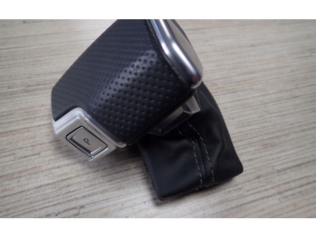 Руль Audi Q8  2018 -  года 4M8      