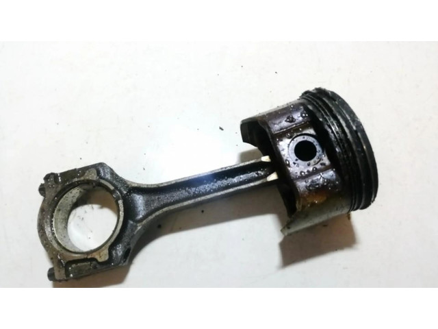 Píst Ford Fiesta pro benzínový motor 1.4