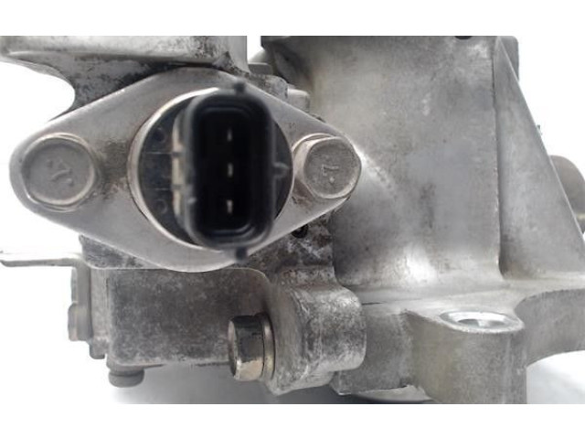 Топливный насос Mitsubishi Space Runner - года MD351018, E3T01871