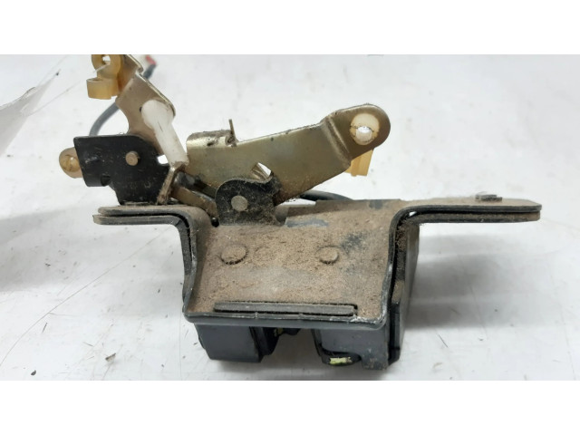 Кронштейн крепления замка