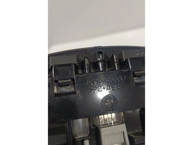 Панель приборов 769167-320U   Peugeot 108       