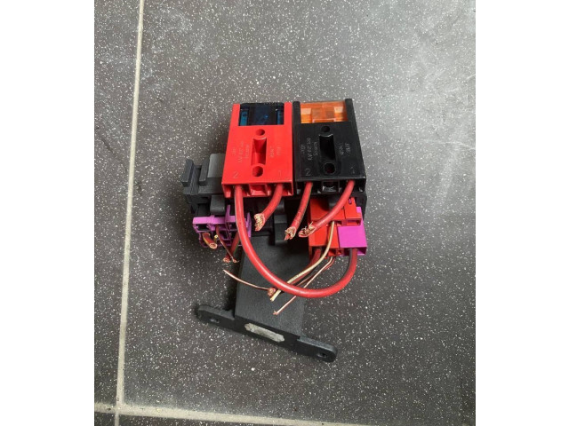 Блок предохранителей  4B1937503   Audi A6 S6 C5 4B    