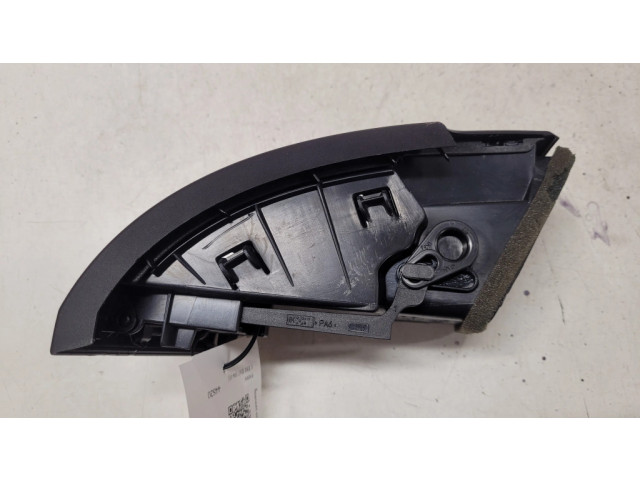 Боковая воздушная решётка