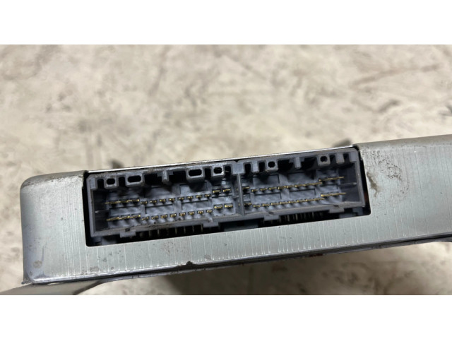 Блок управления двигателя Z5B518881B, E2T86886M1   Mazda 323 F