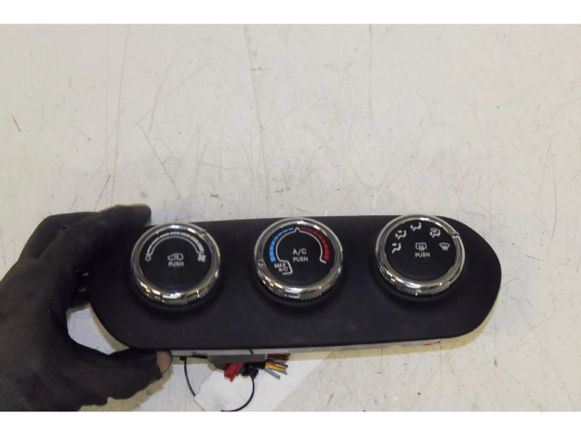 Блок управления климат-контролем    Jeep Renegade