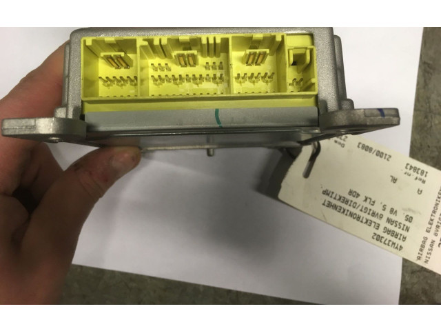 Блок подушек безопасности 4YW37302   Nissan Titan