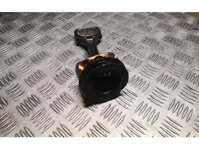  Поршень M 270.910 2700300420, A2700300420  Mercedes-Benz CLA C117 X117 W117  