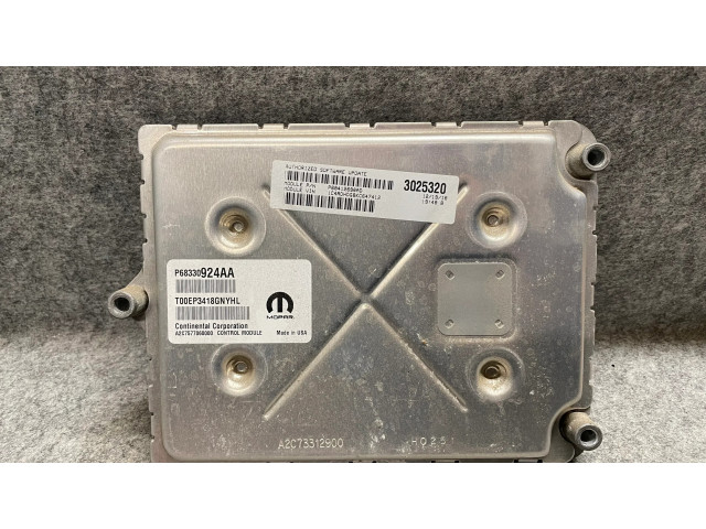 Блок управления двигателя P68330924AA Dodge Durango