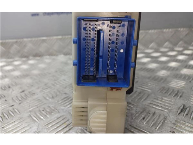 Блок предохранителей  30786820, 30786820   Volvo S80    