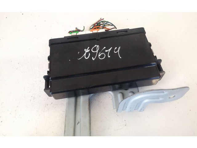 Блок управления 88281xa200, x1t18972h1   Subaru B9 Tribeca