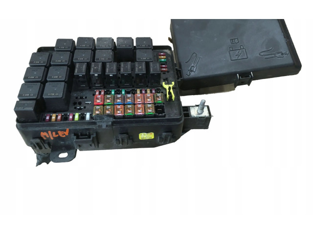 Блок предохранителей 670033407   Maserati Levante    