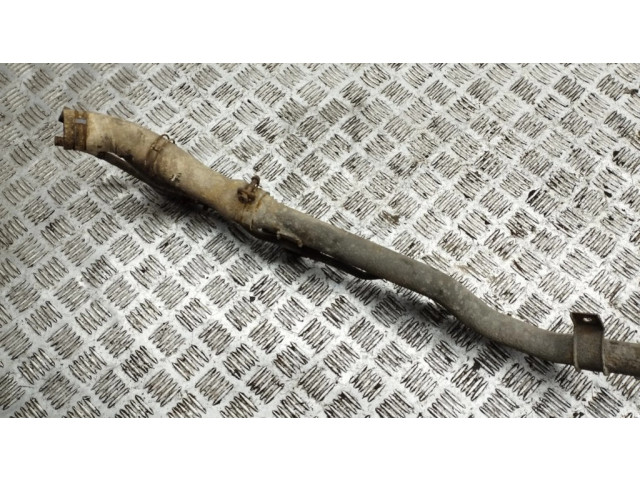 Наливная труба топливного бака