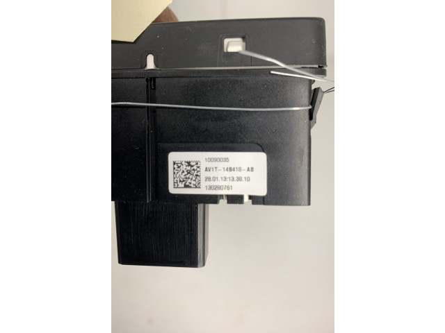 Дисплей    1820376   Ford B-MAX