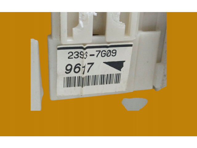 Pojistková skříňka 2393-7G09, 0211-7104 Toyota Auris 150 2007