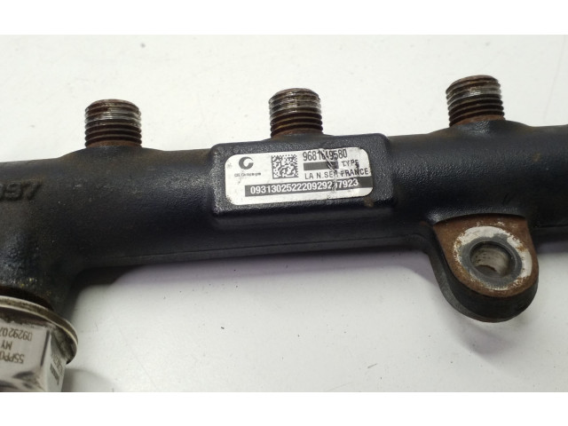 Топливная рампа 9681649580 Ford Kuga I 2.0