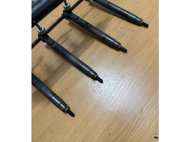 Vstřikovač 28489548, 25195089 Opel Antara