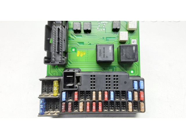 Блок предохранителей 30765148, 28024617   Volvo XC90    