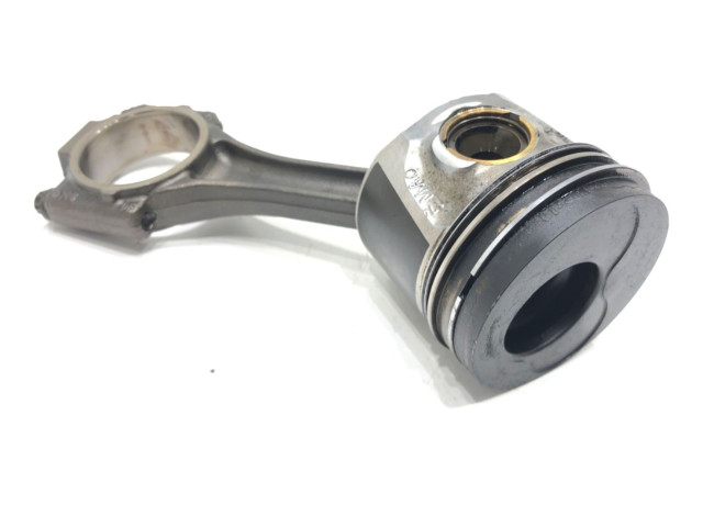  Поршень с шатуном  BJB  Skoda Octavia Mk2 (1Z)  