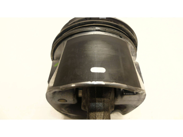 Поршень с шатуном D5204T D5204T2 D5204T3 D5204T7 81L123 Volvo S60