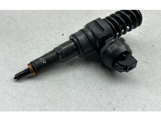 Форсунка 038130073BN Volkswagen Touran I