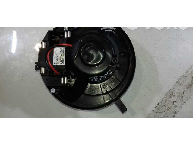 Вентилятор печки Volkswagen Golf SportWagen