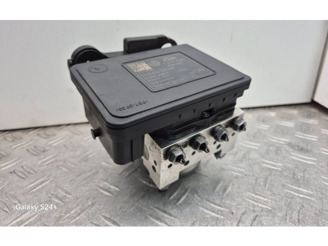 Блок АБС 5Q0614517DM Skoda Octavia Mk3 (5E) 2013 - 2019 года