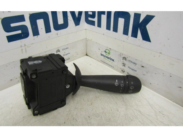 Переключатель дворников 8201168008, 681426046R Dacia Dokker