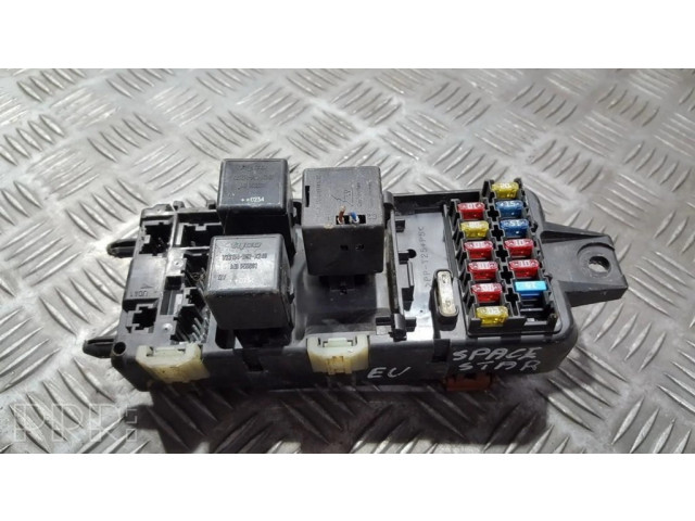 Блок предохранителей MB953355 Mitsubishi Space Star