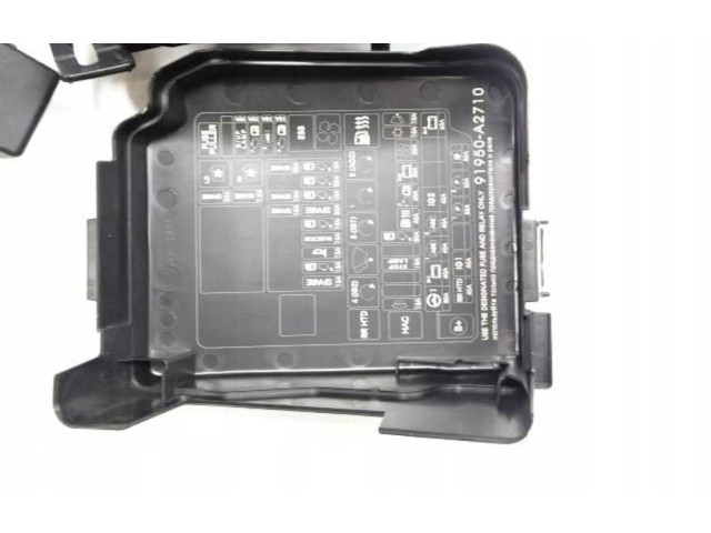 Блок предохранителей  1879001316   KIA Ceed    
