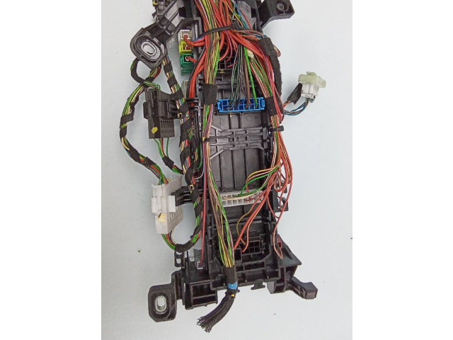 Блок предохранителей SINREF Mercedes-Benz A W176