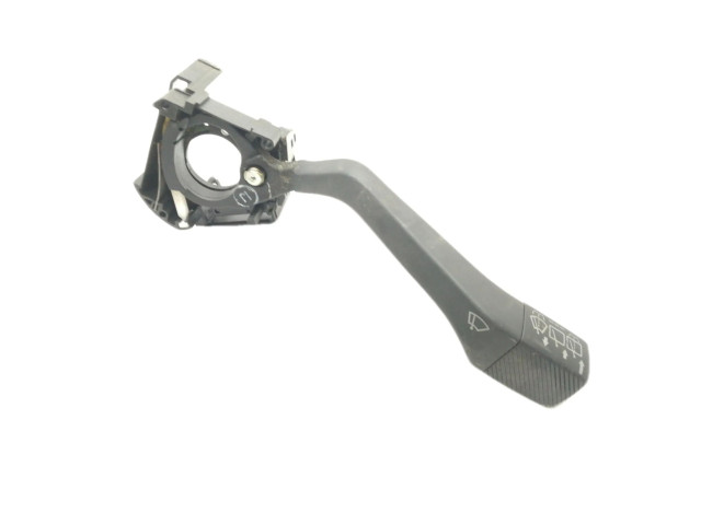 Ручка стеклоочистителей    Volkswagen Passat Alltrack