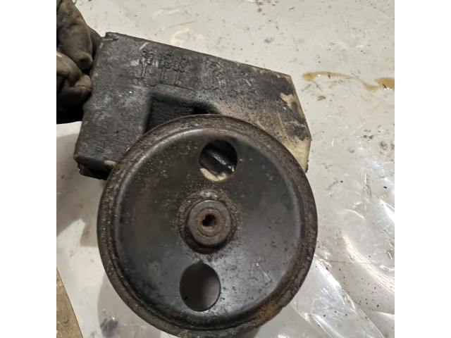 Насос усилителя руля Jeep Cherokee III KJ  2001-2008 года 52088710AE      