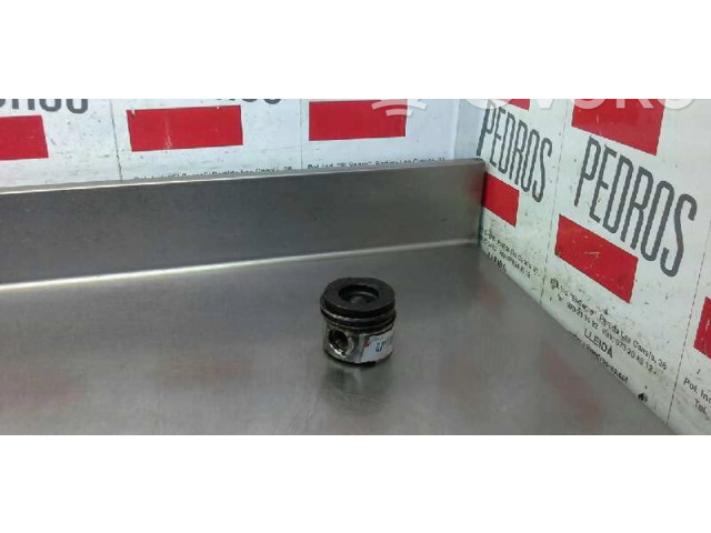  Поршень 9HXDV6ATED4   Peugeot Partner  