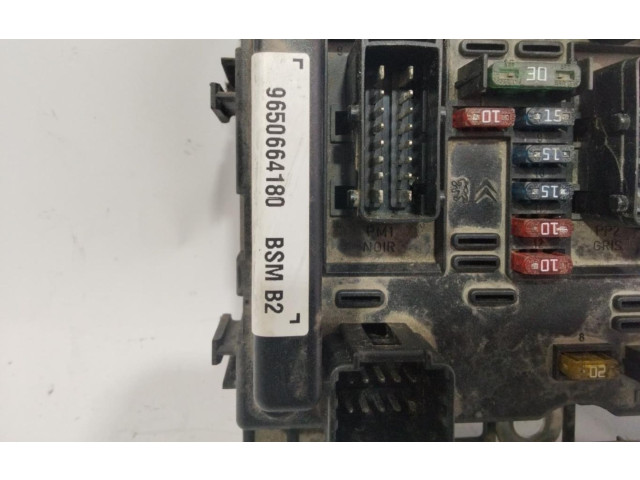 Pojistková skříňka 9650664180 Peugeot 307 2001