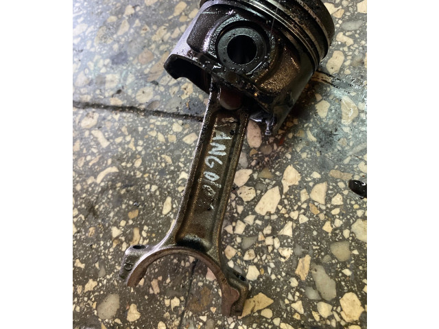  Поршень  7657X  Renault Kangoo I  