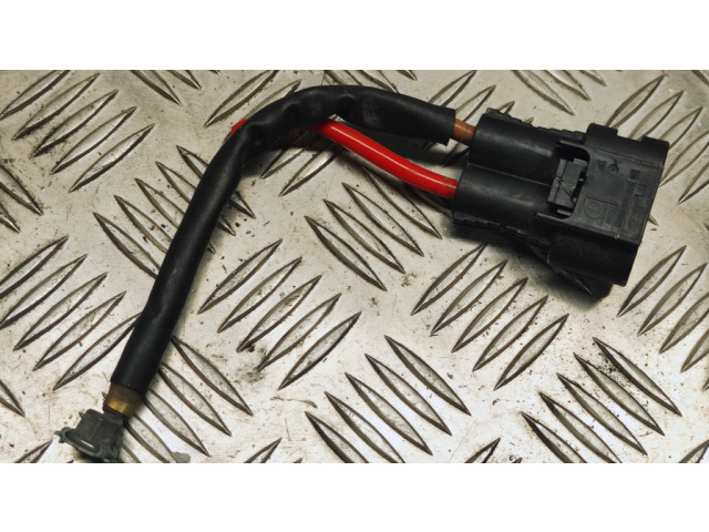 Другая деталь отсека двигателя