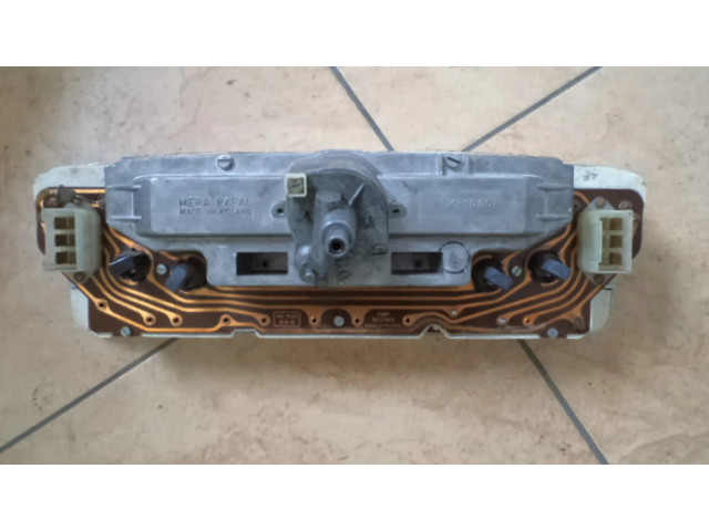 Přístrojová deska Fiat 125p 1979