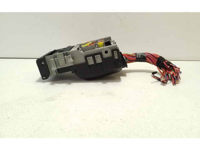 Pojistková skříňka 13222786 Opel Zafira C 2012