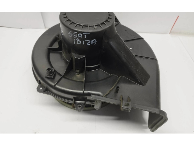 Вентилятор печки 6Q1820015B Skoda Fabia Mk1 (6Y)